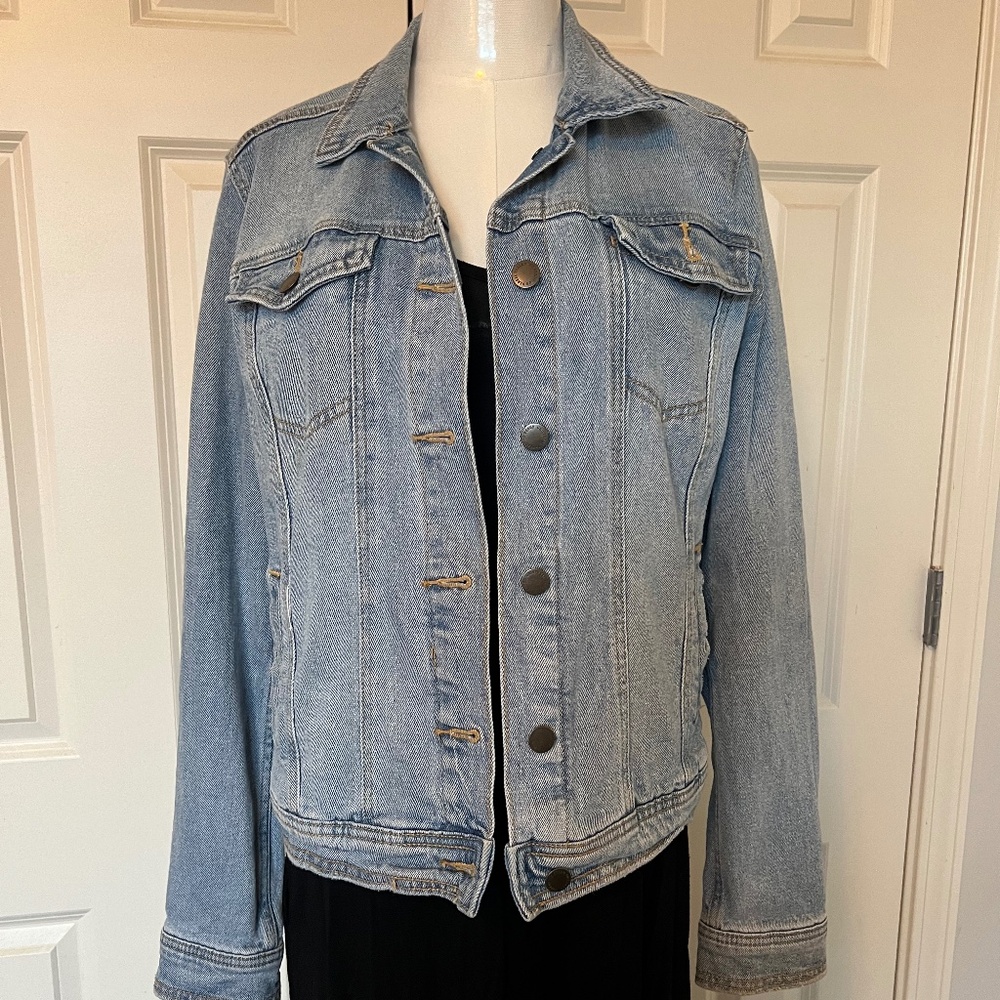 Universal Thread Jean Jacket - Picture 3 of 6